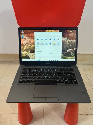 Ordenador portátil Dell i5 8 Generación