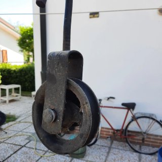 Maniglia ed altro  dim 11in ferro battuto artigian