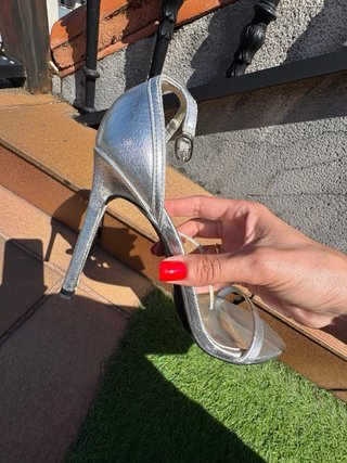 Tacones plateados Mango