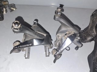 Conjunto Ultegra R8000 Transmisión y Frenos.