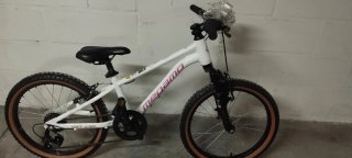 Bicicleta infantil Megamo 20 pulgadas blanca