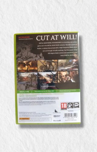 Metal Gear Rising Revengeance - Xbox 360 Konami