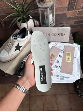 Golden Goose Ballstar Sneakers Blancas y Negras