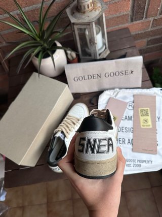 Golden Goose Ballstar Sneakers Blancas y Negras