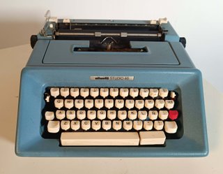 Máquina de escribir Olivetti Studio 46