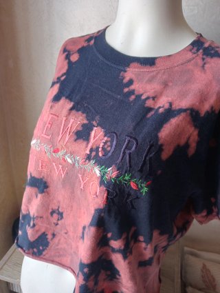 T-shirt cropped vintage effetto tie-dye