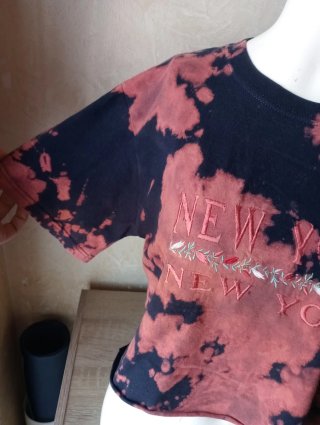 T-shirt cropped vintage effetto tie-dye