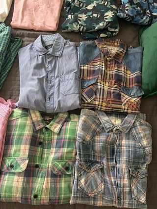 Lote Ropa Hombre: Camisas y Pantalones