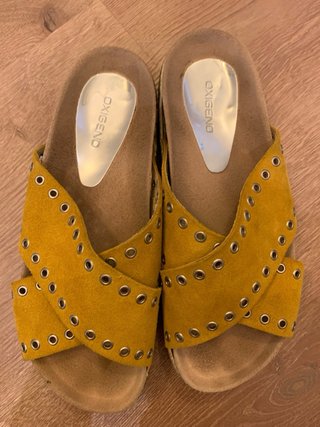 Sandalias Oxigeno,color mostaza