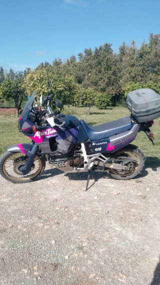 Honda XRV 750 Africa Twin RD04