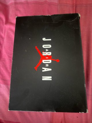 Zapatillas Jordan Air Negras y Blancas