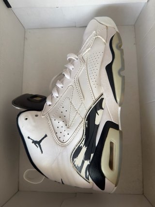 Zapatillas Jordan Air Negras y Blancas