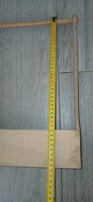 Supporto in legno per bottiglie di vino