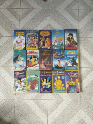 VHS Películas Disney y Simpsons