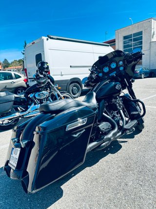 Harley Davidson Street Glide 2013 Negra - custom