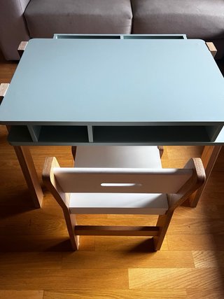 Escritorio infantil con silla