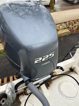 Quicksilver 720 con Yamaha 200cv