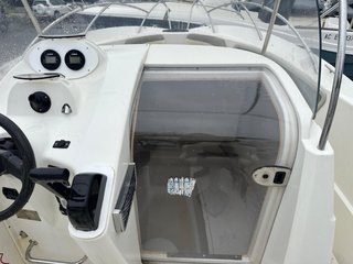 Quicksilver 720 con Yamaha 200cv