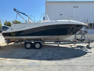 Quicksilver 720 con Yamaha 200cv