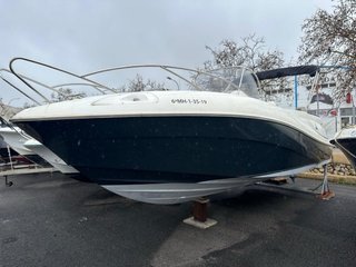 Quicksilver 720 con Yamaha 200cv