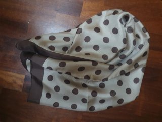 Foulard in seta a pois