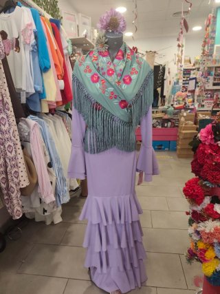 Traje de flamenca malva