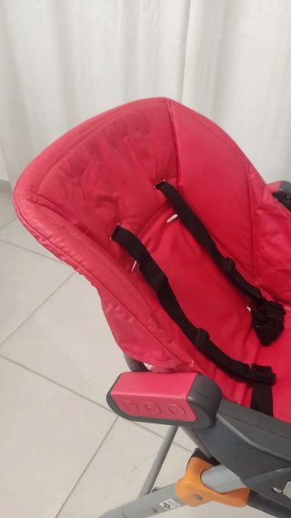 Trona Chicco Jazzy Roja