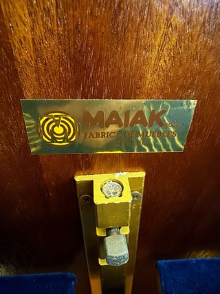 Cubertero de madera con cajones