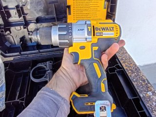 Taladro Percutor Dewalt DCD996 + Caja