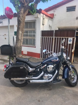 Baúl piel moto
