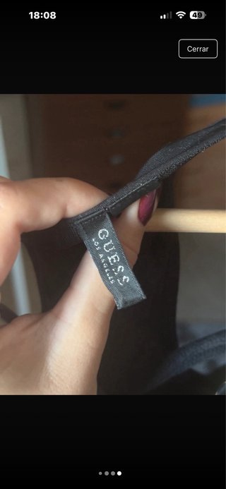 Top Deportivo Guess Negro y Dorado