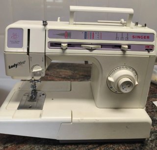 Máquina de coser Singer Lady Star
