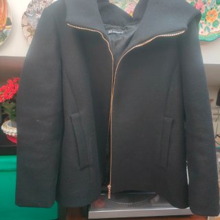 Giacca H2 Collection nera con zip non funzionante