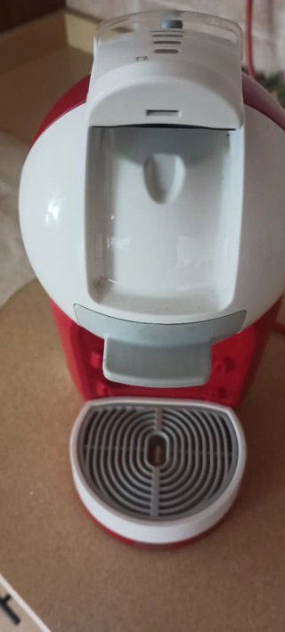 Cafetera Nespresso Dolce Gusto Roja y Blanca