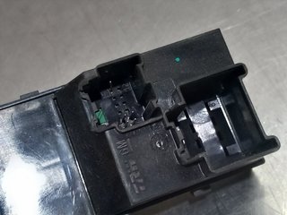 MANDO ELEVALUNAS DELANTERO DERECHO OPEL MOKKA A14