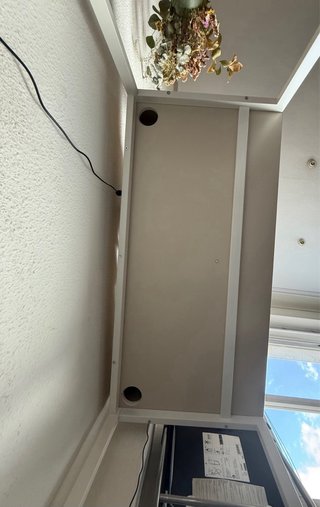 Mesa de trabajo Ikeade madera clara en buen estado