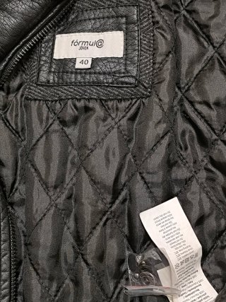 Cazadora polipiel negra talla 40
