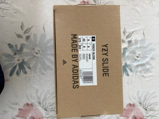 Yeezy Slide Onyx Talla 43