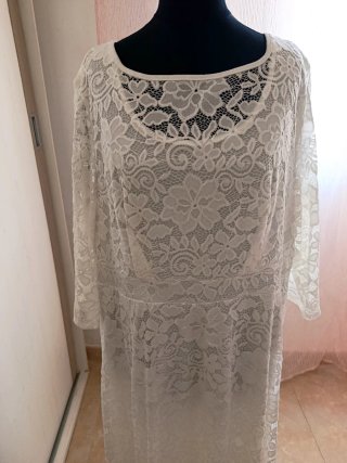 Vestido blanco de encaje nuevo