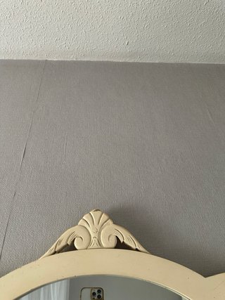 Espejo antiguo pintado biselado.