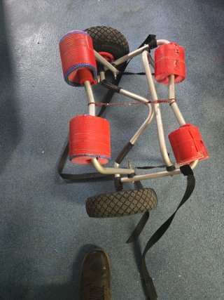 Kayak Mako 12 con motor y mas extras
