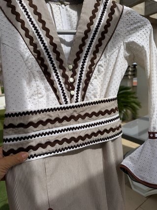 Vestido de flamenca beige y marrón