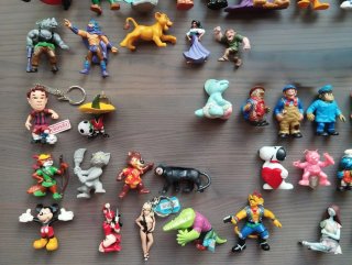 Lote de muñecos variados