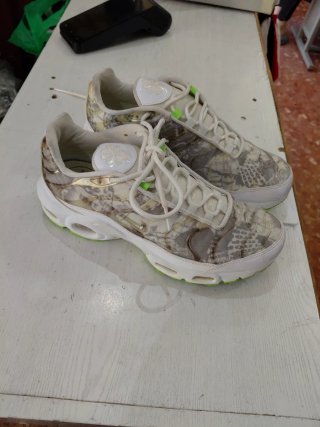 Nike Air Max TN Verdes y Blancas