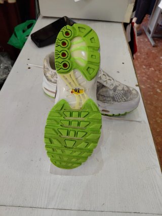 Nike Air Max TN Verdes y Blancas