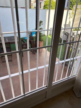 Ventana fija + rejas