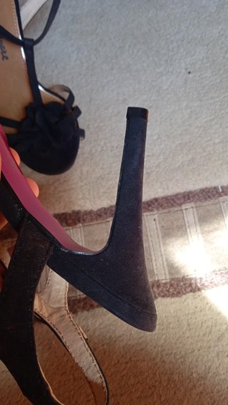 Sandalias negras T.39 con flor