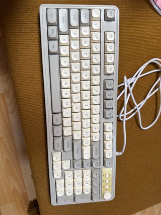Teclado Gaming RGB Gris y Blanco