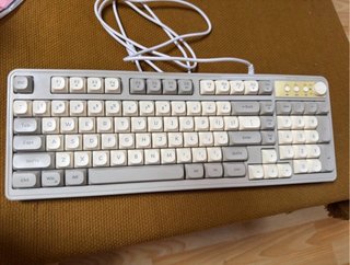 Teclado Gaming RGB Gris y Blanco