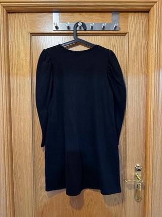 Vestido negro Chill&Buy